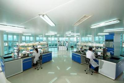 整合資源 優(yōu)勢(shì)互補(bǔ) 共育英才——汕頭大學(xué)與名臣健康用品股份共建實(shí)習(xí)基地，深化技術(shù)研發(fā)合作